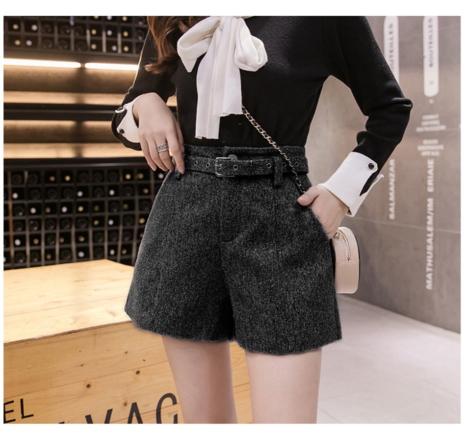New Autumn Winter High Waist Wide Leg Woolen Shorts Women Khaki Gray Black Outerwear Warm Shorts With Belt A-line Short Femme